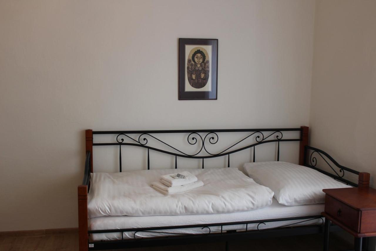 Hotel Cerny Kun Louny Ngoại thất bức ảnh