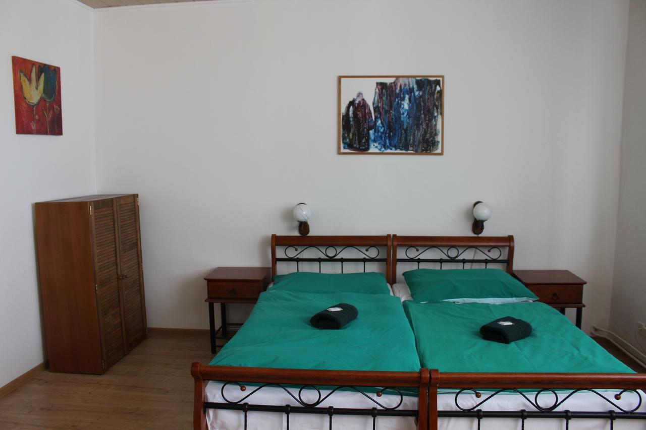 Hotel Cerny Kun Louny Ngoại thất bức ảnh