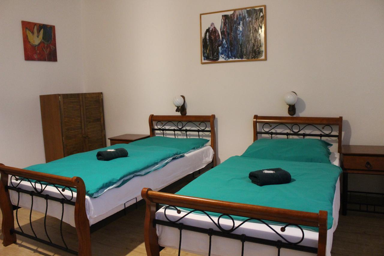 Hotel Cerny Kun Louny Ngoại thất bức ảnh